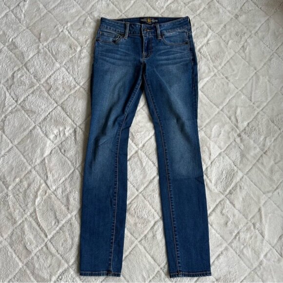 Lucky Brand | Dark Wash Denim Leyla Skinny Blue Jeans | Size 00/24A - Picture 6 of 16